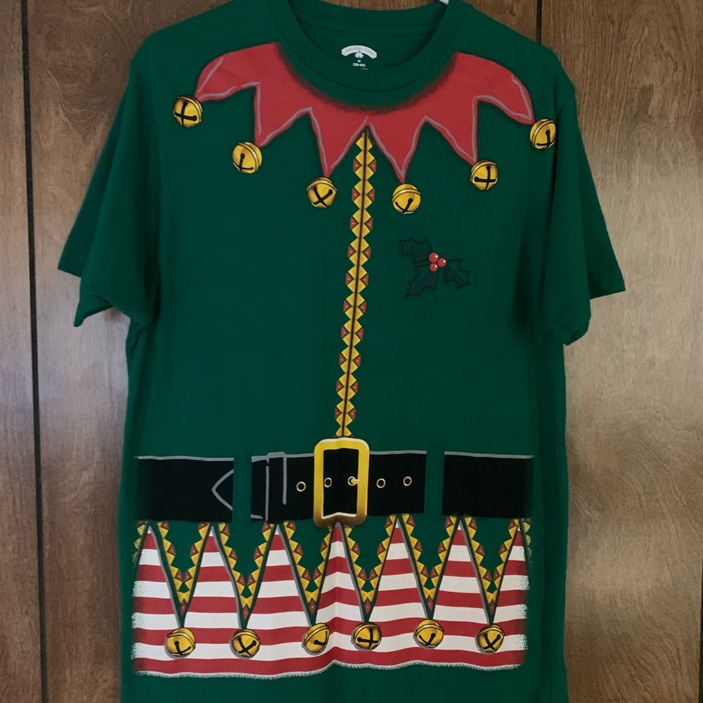 Holiday Time Christmas T-Shirt (Size M)